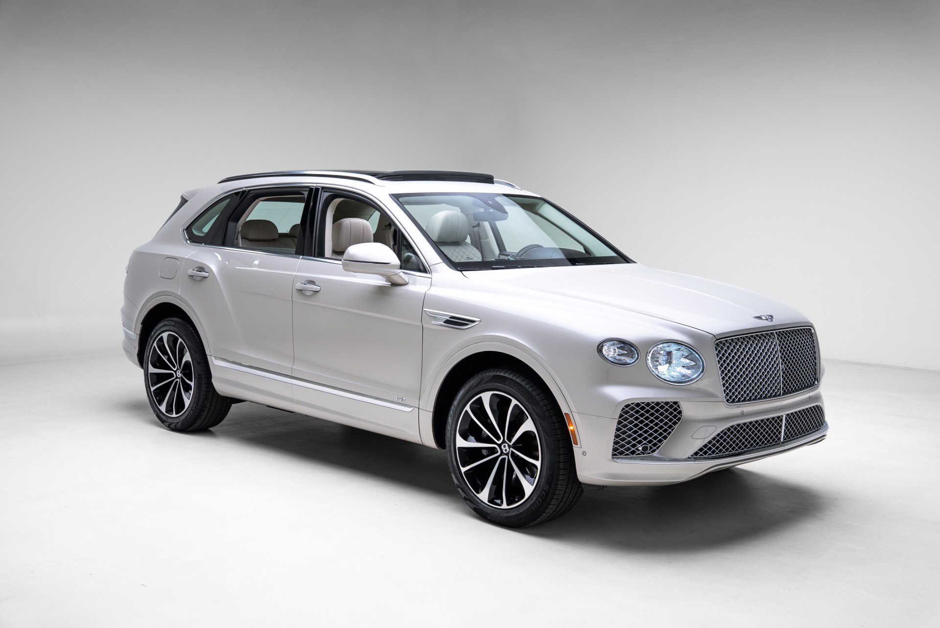 Used 2021 Bentley Bentayga image 8