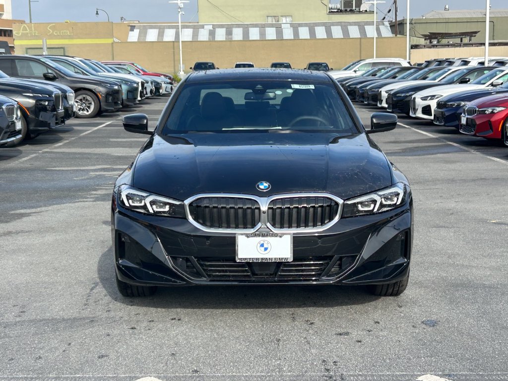 New 2026 BMW 330i Sedan w/ Convenience Package RWD image 8