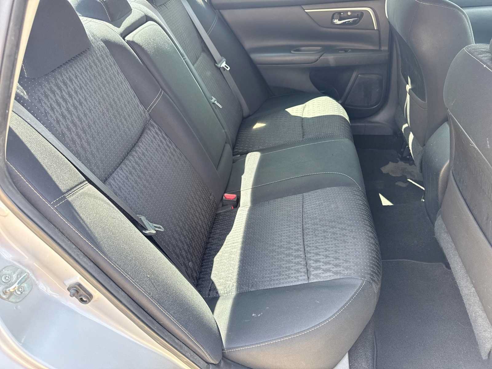 Used 2016 Nissan Altima 2.5 SV FWD image 19