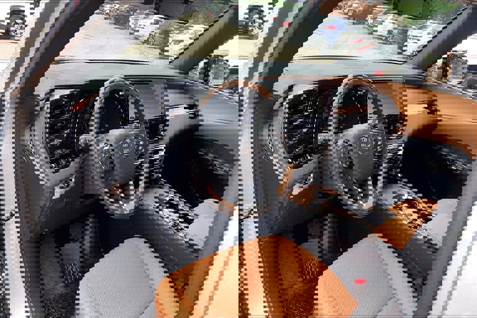 Used 2026 Lexus RX 350 Premium w/ Accessory Package (Z1) image 17