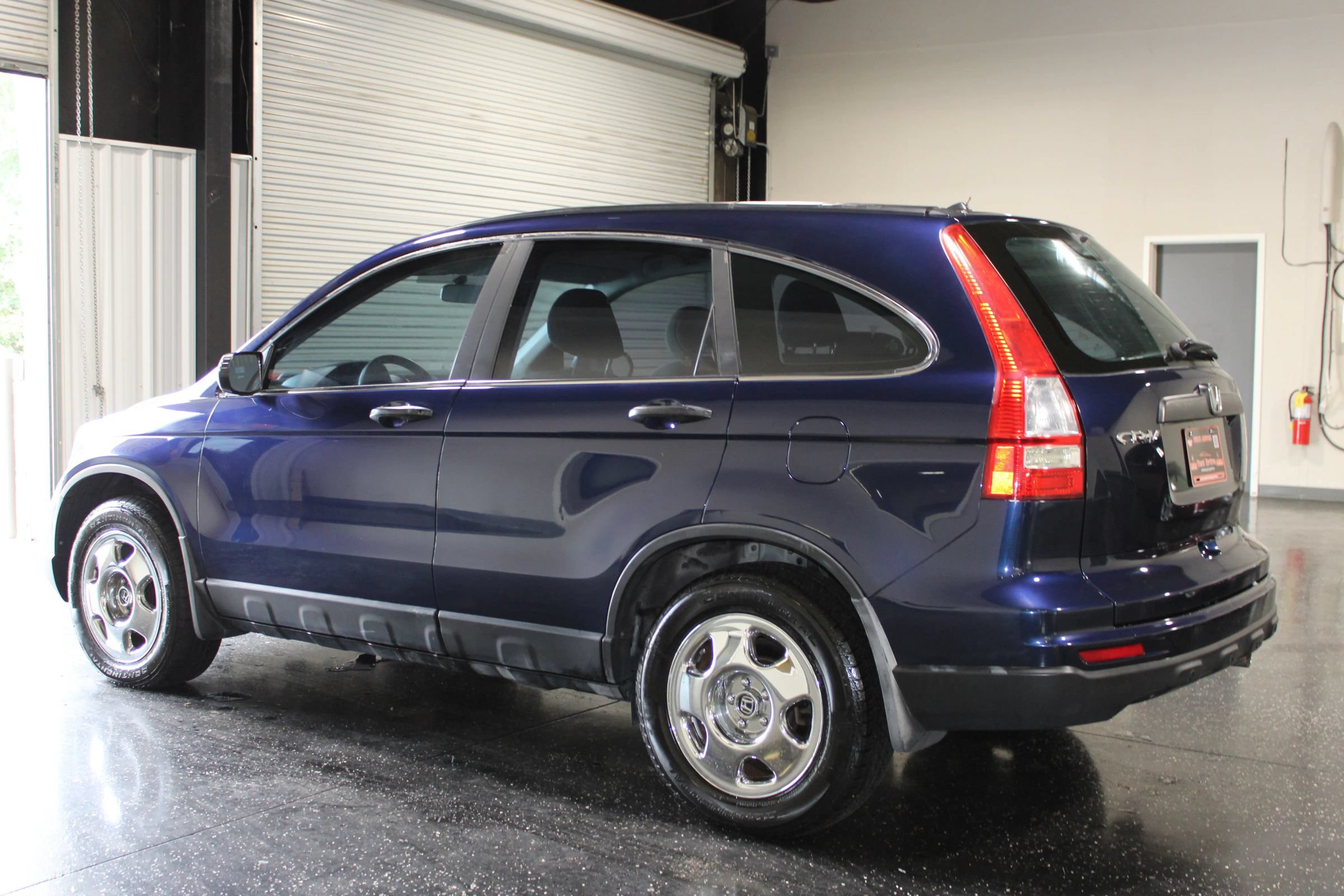 Used 2011 Honda CR-V LX image 7
