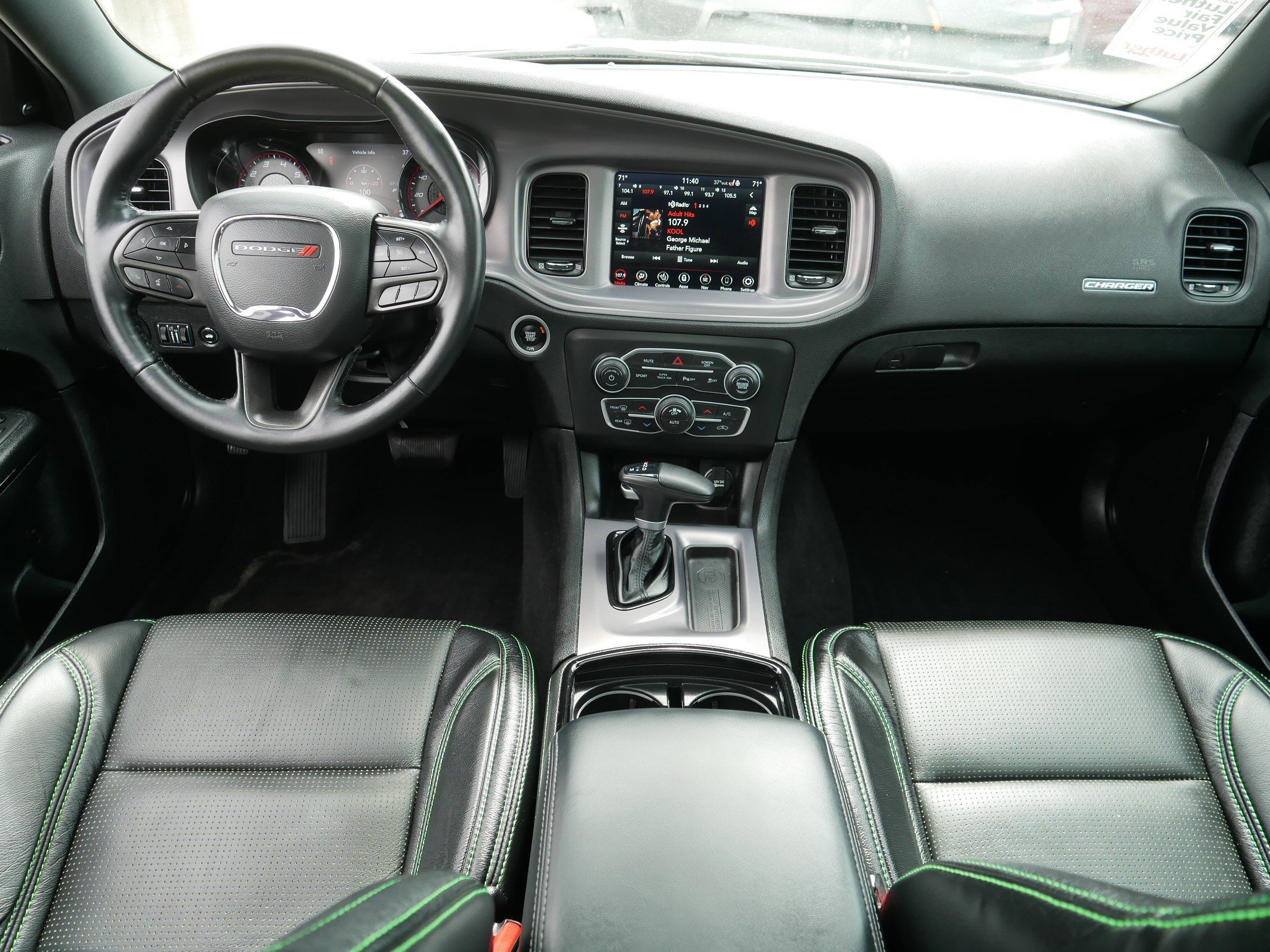 Used 2023 Dodge Charger SXT w/ Blacktop Package image 10