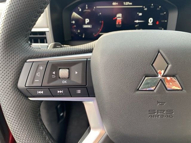 New 2025 Mitsubishi Outlander SE image 22