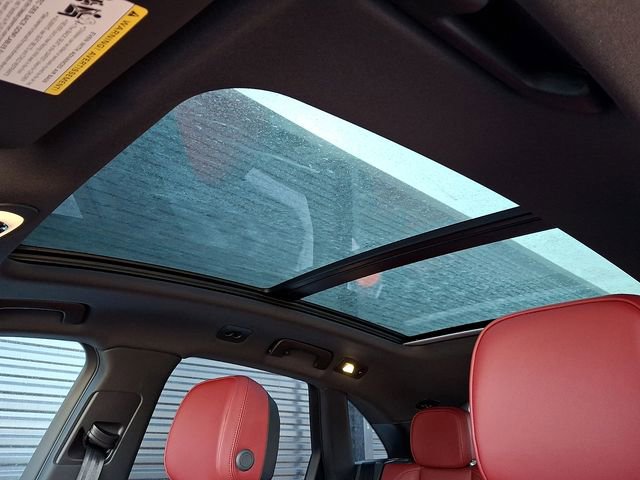 New 2025 Porsche Macan image 16