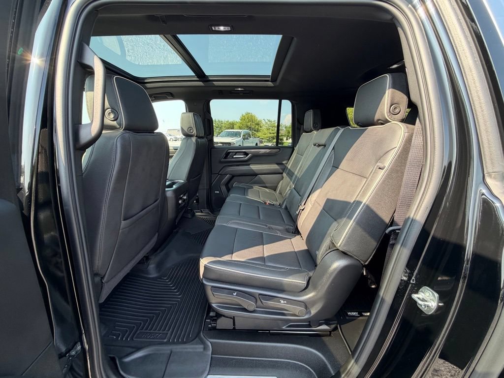 Used 2025 GMC Yukon XL Elevation AWD/4WD image 7