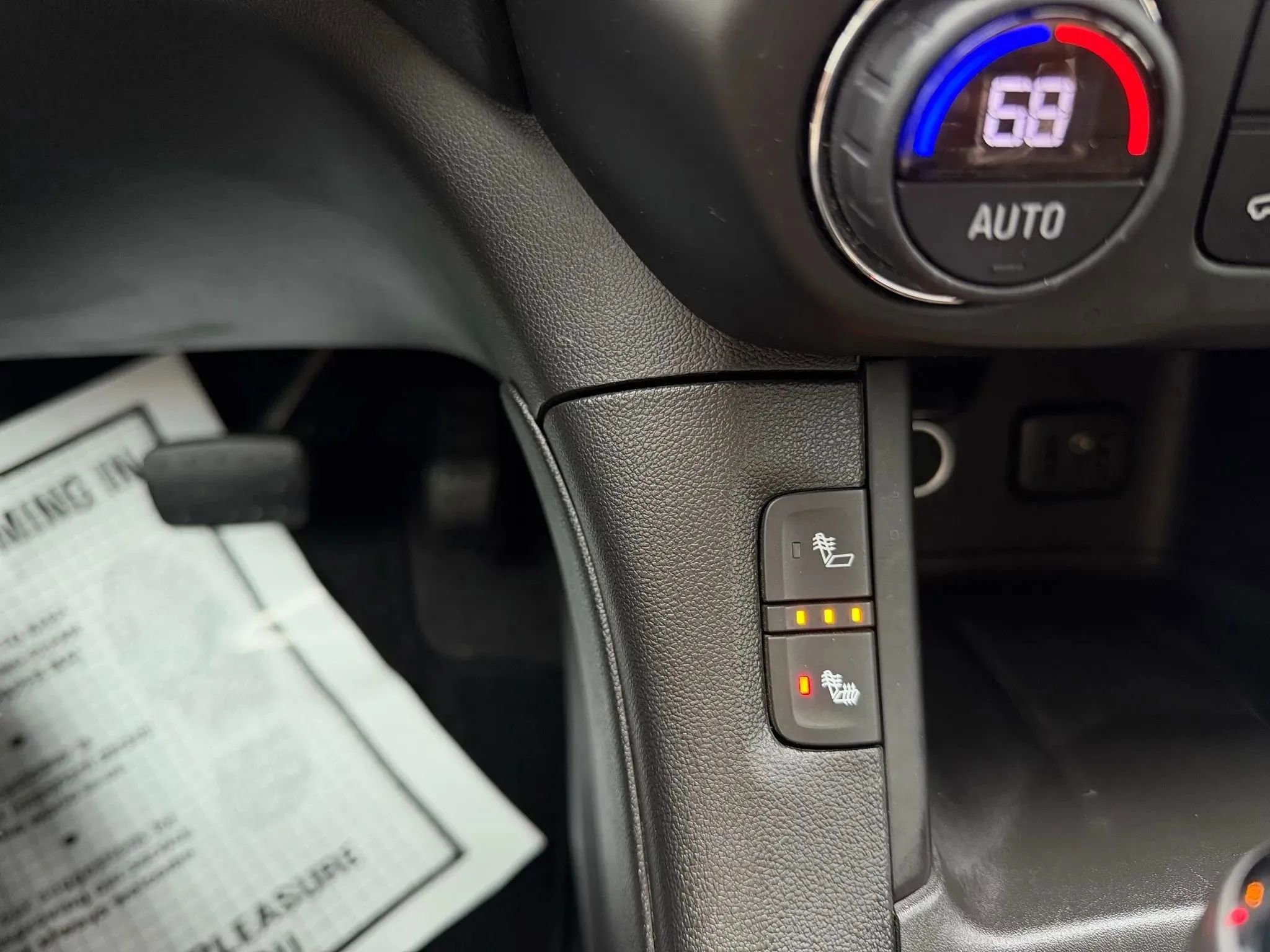 Used 2019 GMC Acadia SLE image 36