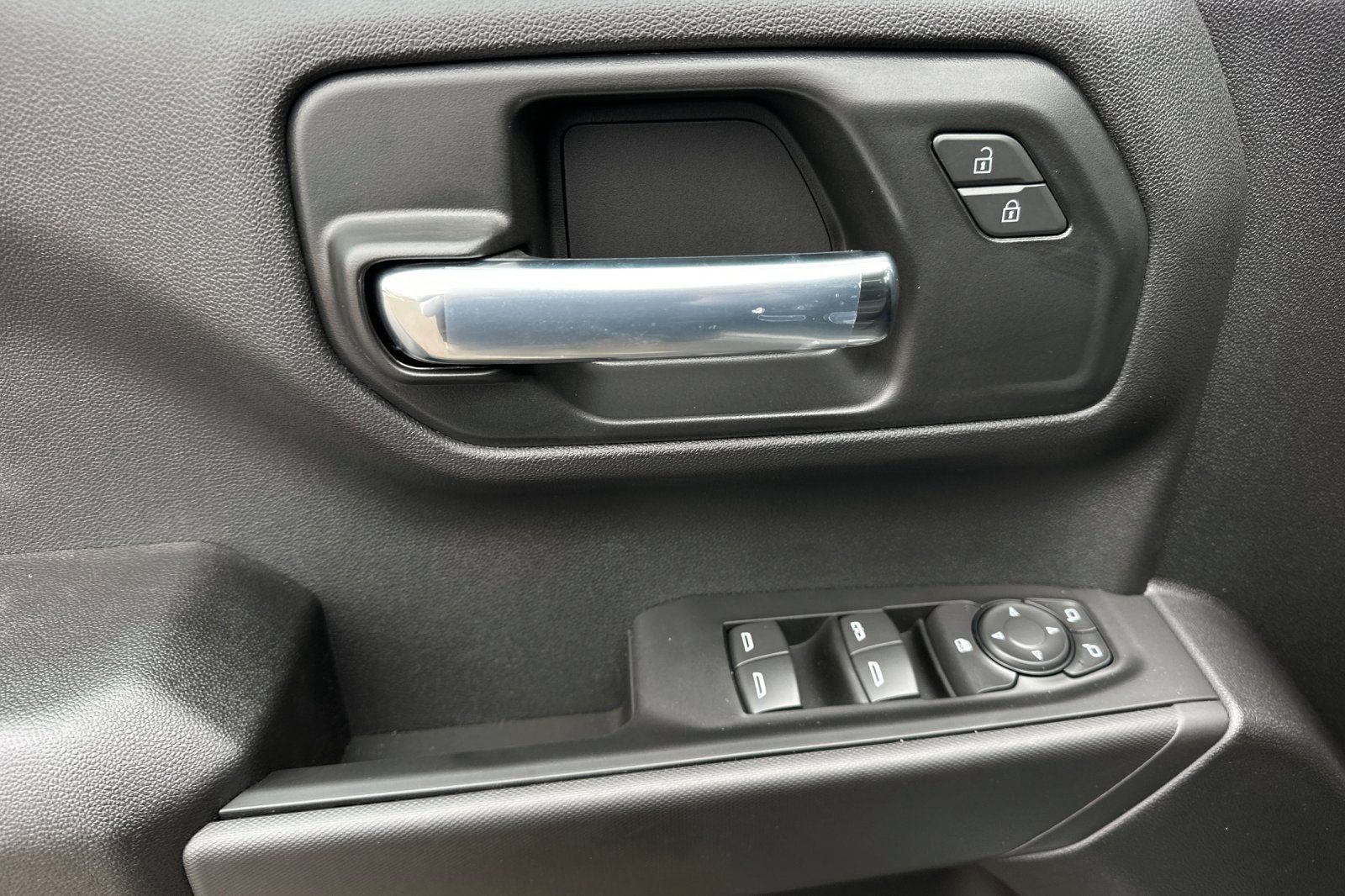 New 2026 Chevrolet Silverado 1500 Custom w/ LPO, Dark Essentials Package AWD/4WD image 11