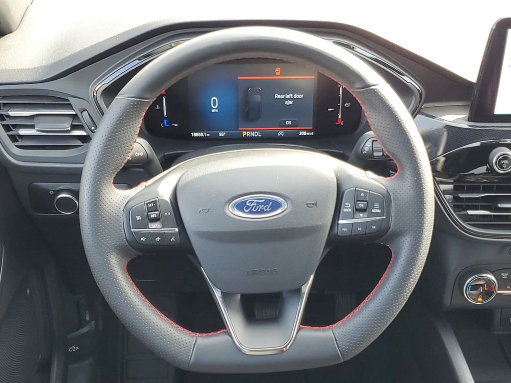 Used 2025 Ford Escape ST-Line image 26