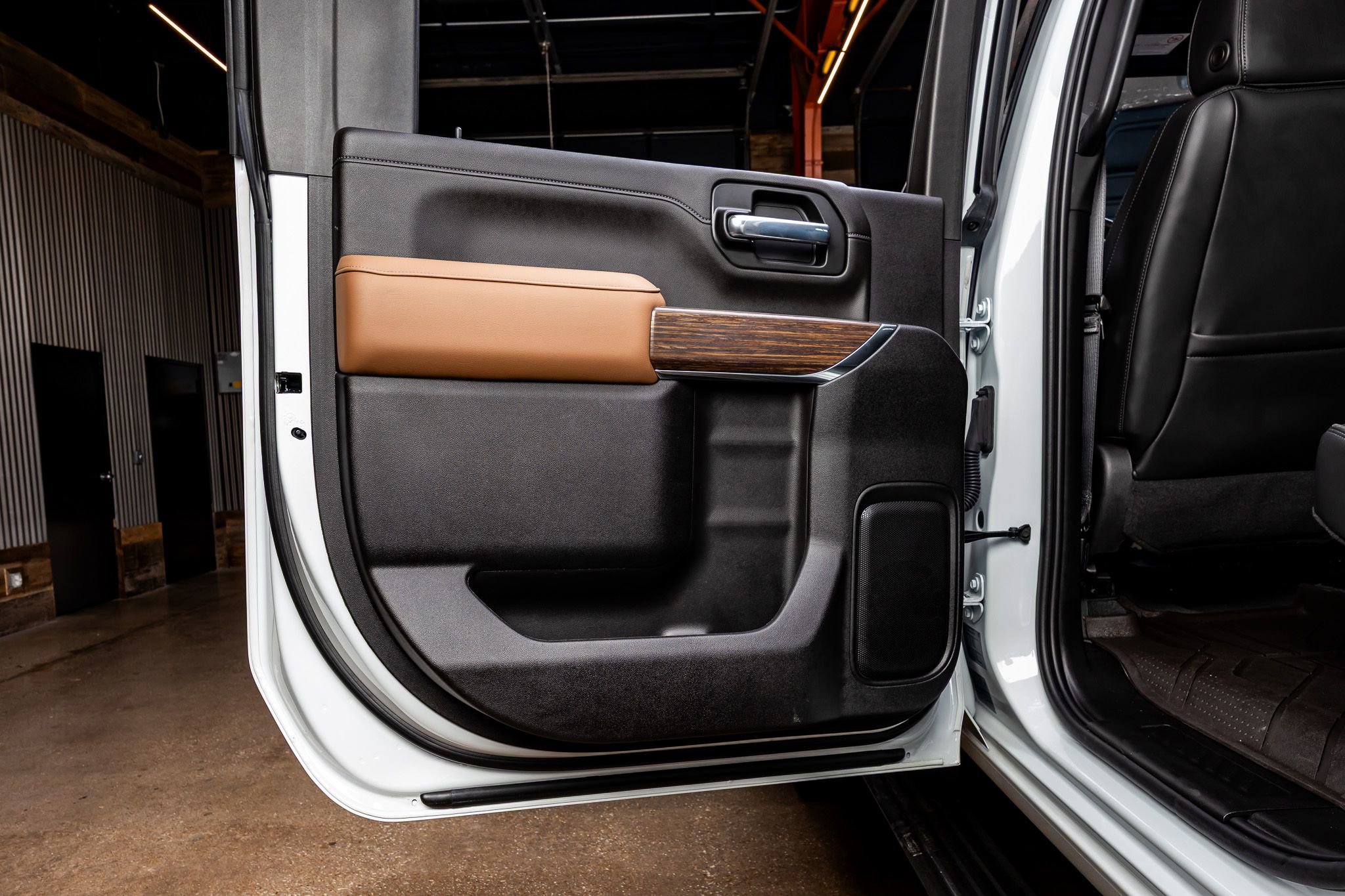 Used 2023 Chevrolet Silverado 3500 High Country image 38