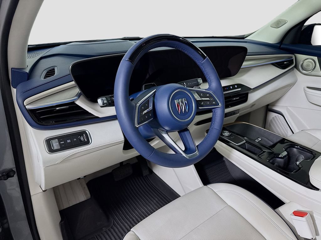 Used 2025 Buick Enclave Avenir w/ Super Cruise Package image 9