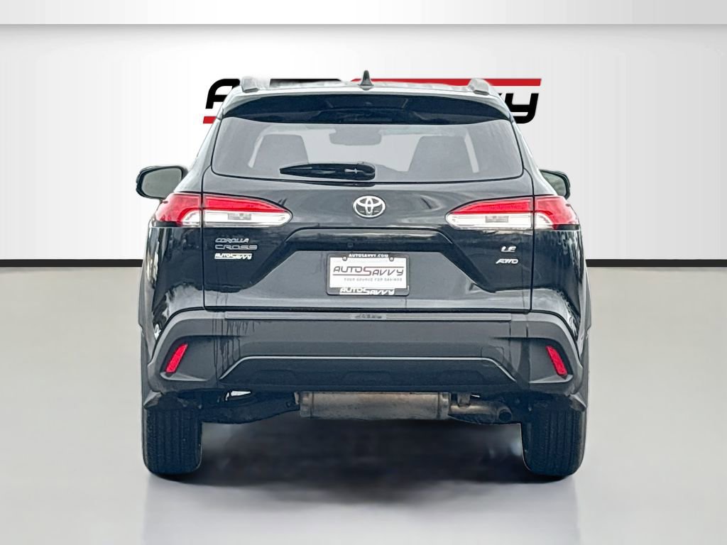 Used 2023 Toyota Corolla Cross LE w/ Moonroof Package image 6