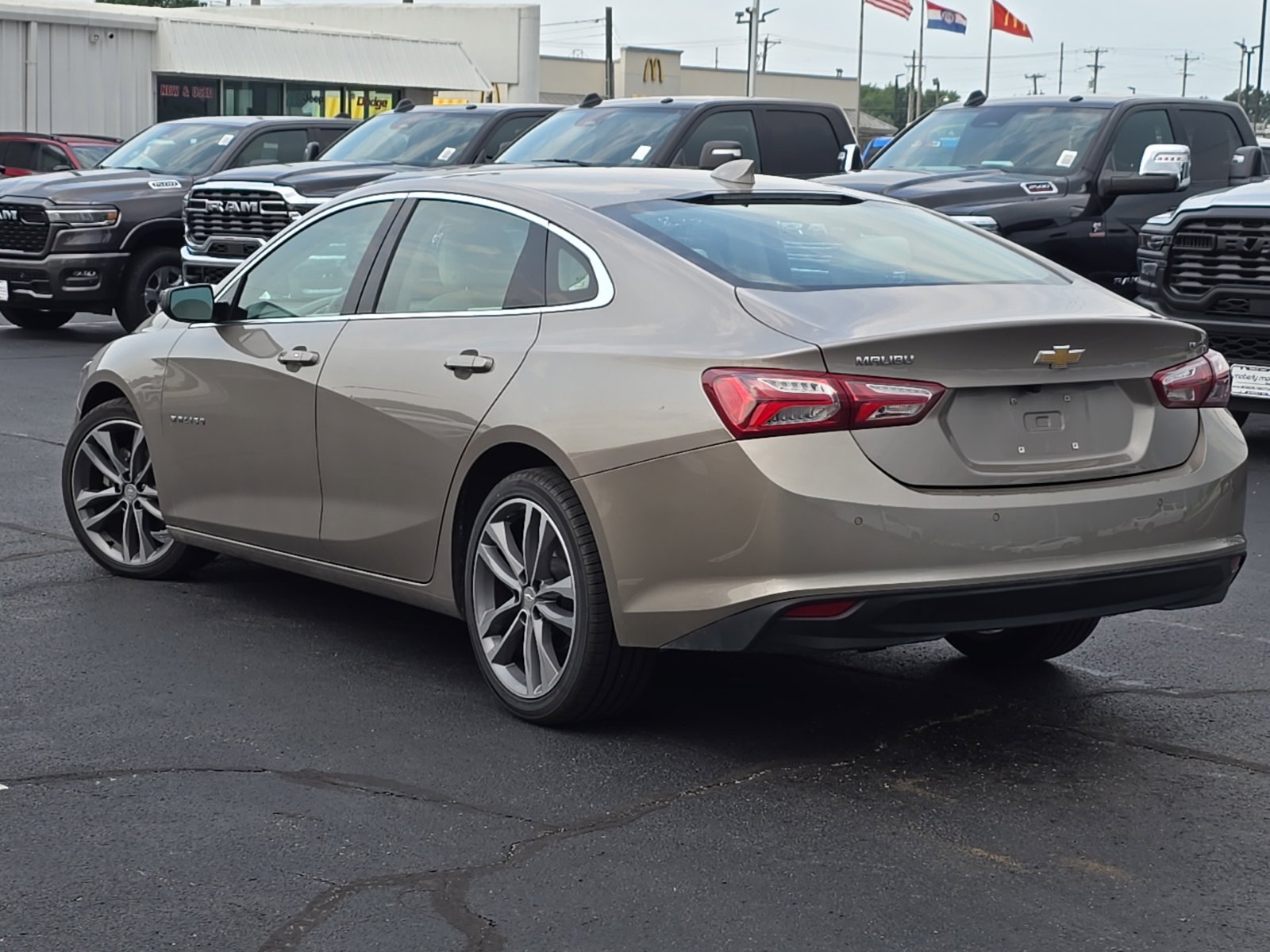 Used 2024 Chevrolet Malibu LT FWD image 46