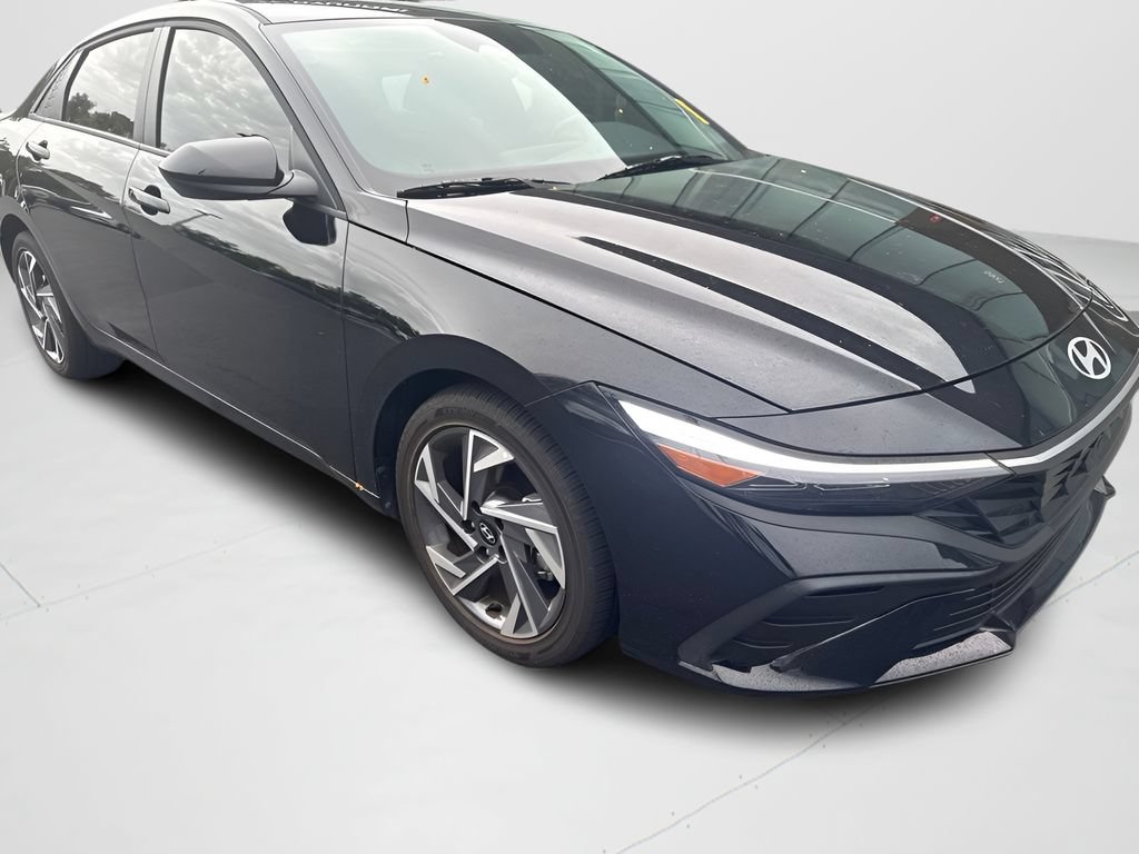 Certified 2025 Hyundai Elantra Sport FWD image 14
