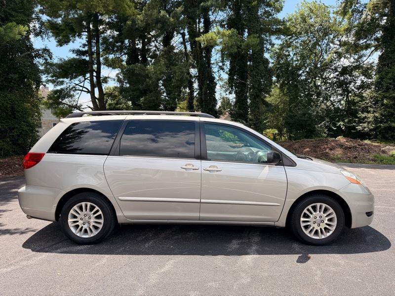 Used 2008 Toyota Sienna LE FWD image 5