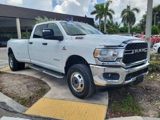 Used 2024 RAM 3500 Big Horn AWD/4WD image 3