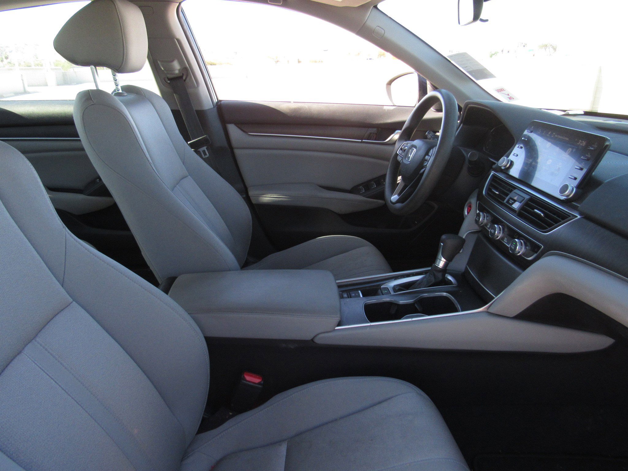 Used 2018 Honda Accord EX image 6