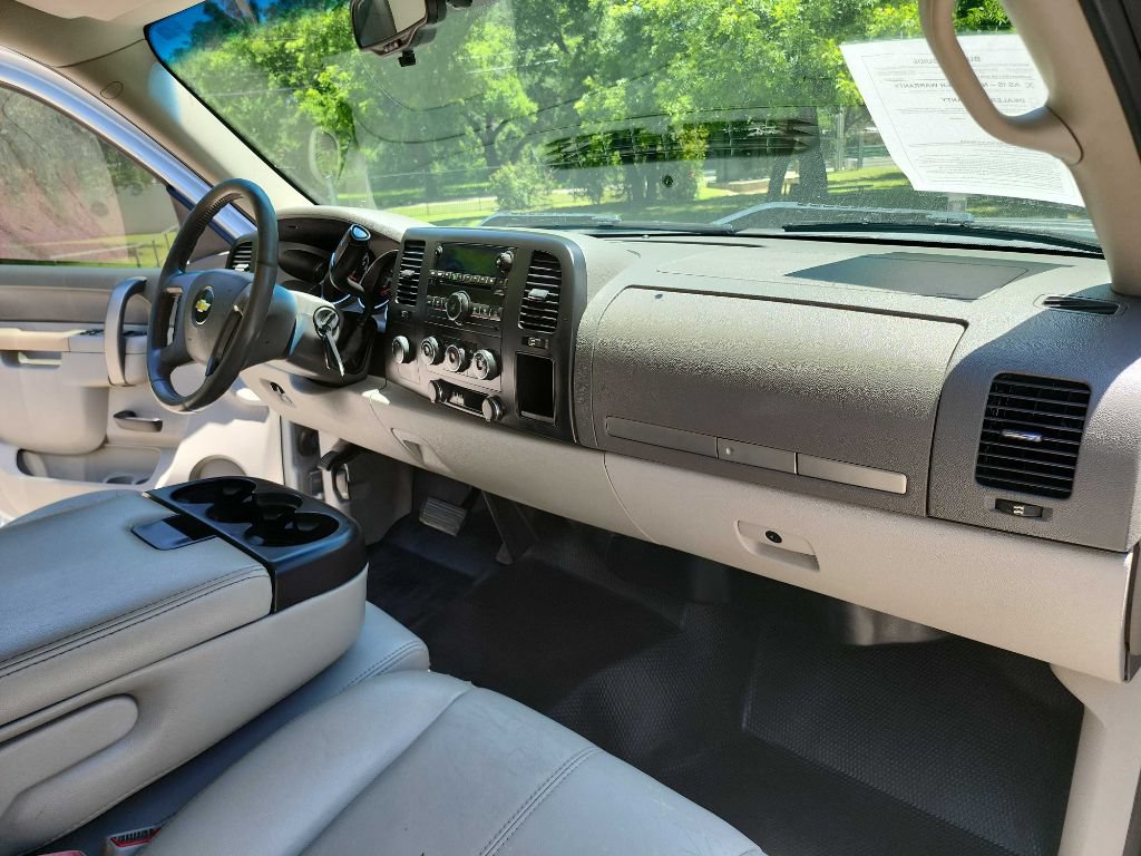 Used 2014 Chevrolet Silverado 2500 LT AWD/4WD image 36