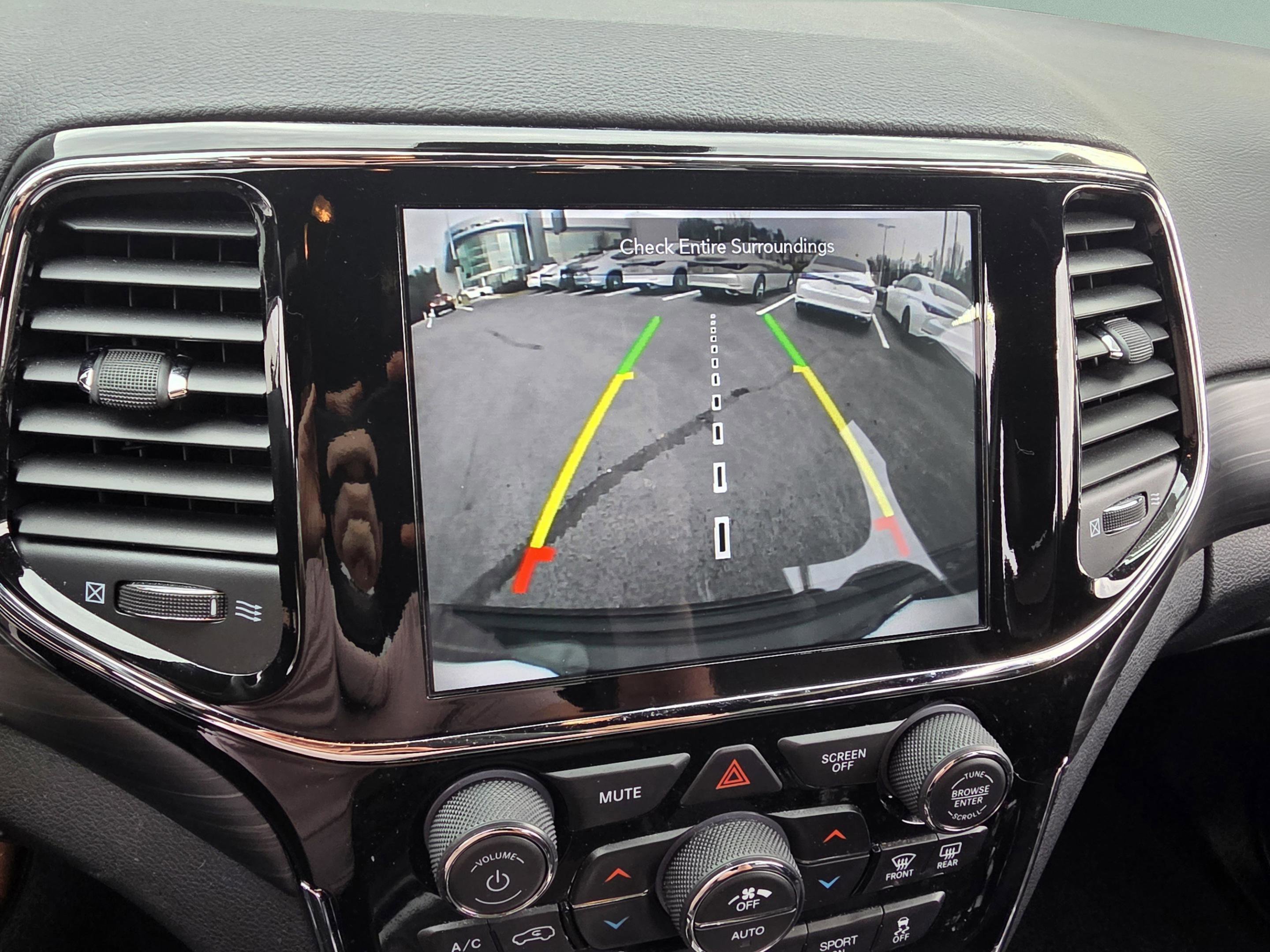 Used 2021 Jeep Grand Cherokee Laredo X image 20