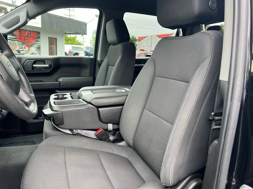 Used 2021 Chevrolet Silverado 1500 Custom Trail Boss w/ LPO, Dark Essentials Package AWD/4WD image 9