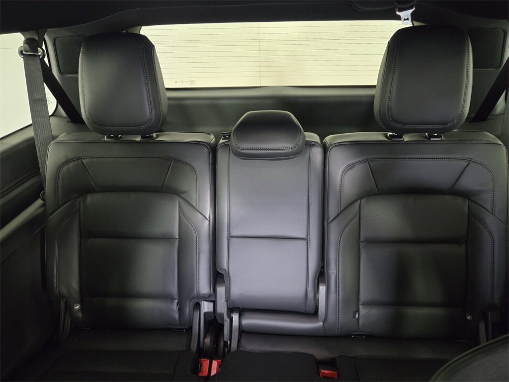 Used 2025 Lincoln Navigator L Reserve w/ Jet Appearance Package image 10