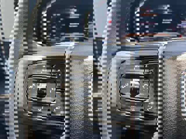 Used 2024 GMC Sierra 1500 SLT image 27