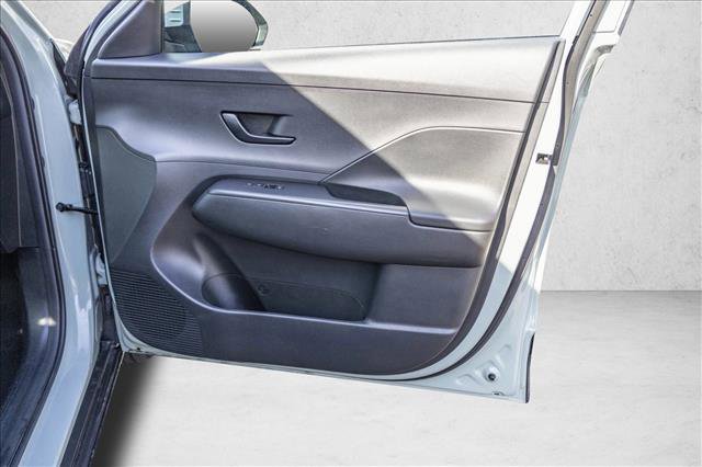 Used 2024 Hyundai Kona SEL image 29