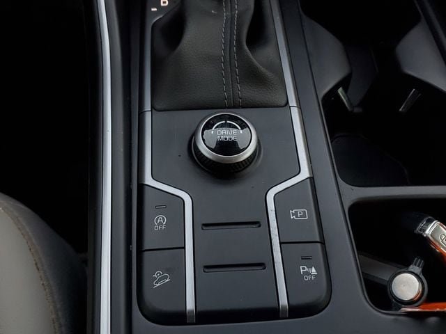 Used 2023 Kia Sorento S FWD image 31