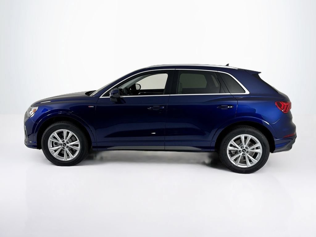Used 2025 Audi Q3 2.0T Premium w/ Convenience Package AWD/4WD image 2