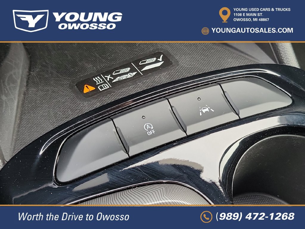 Used 2025 Buick Envista Sport Touring w/ Convenience I Package FWD image 23