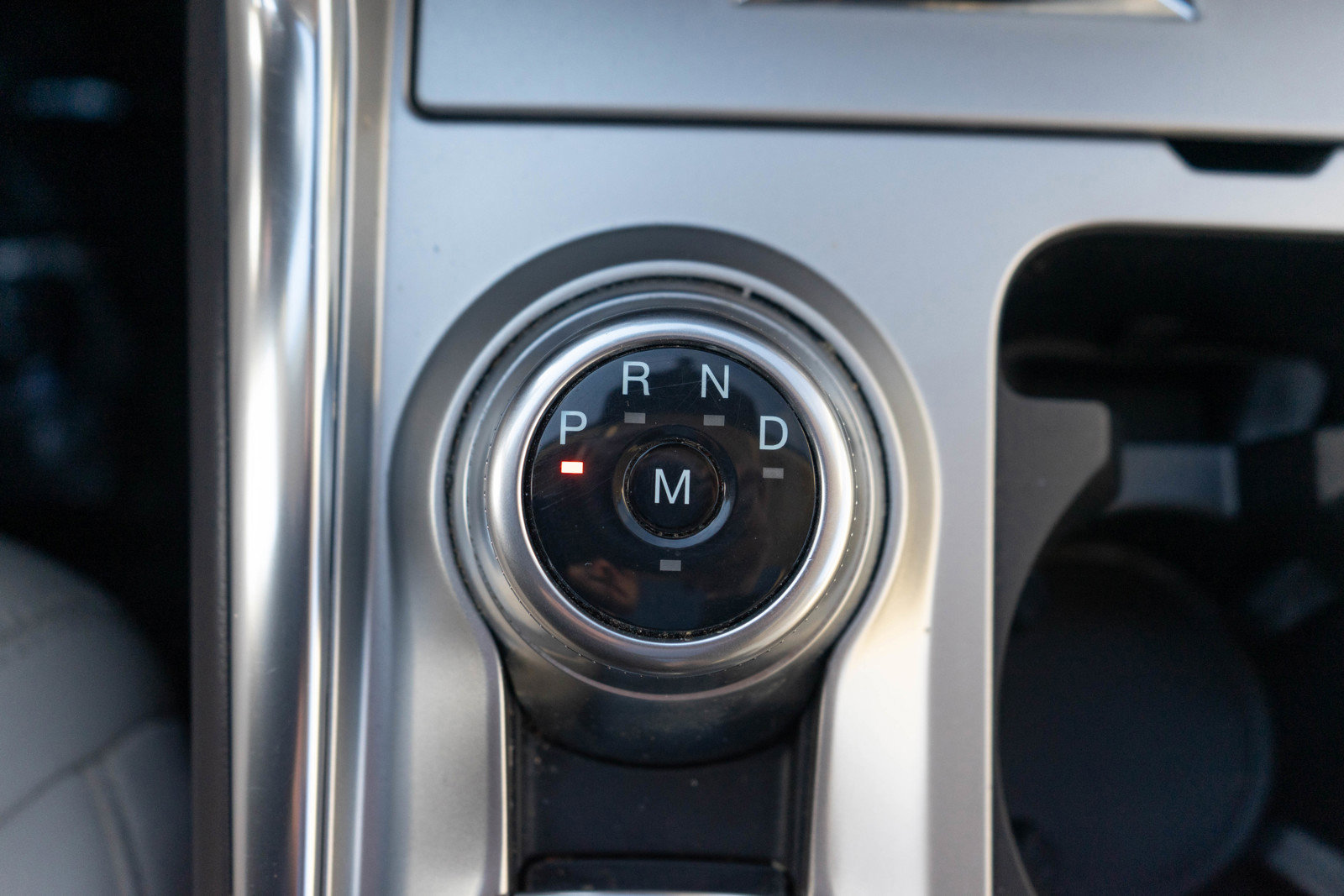 Used 2020 Ford Explorer Platinum image 14