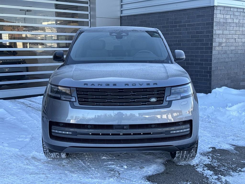 Used 2024 Land Rover Range Rover SE AWD/4WD image 2