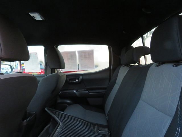 Certified 2022 Toyota Tacoma TRD Off-Road w/ Technology Package image 21