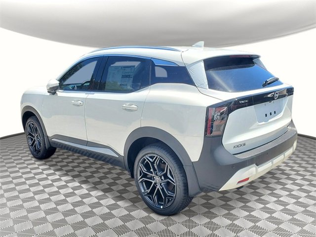 New 2025 Nissan Kicks SR image 4