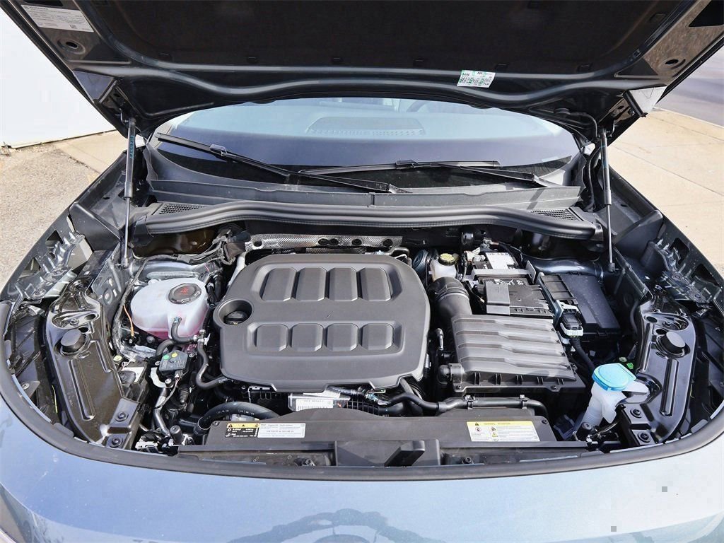 New 2026 Volkswagen Tiguan SE image 30