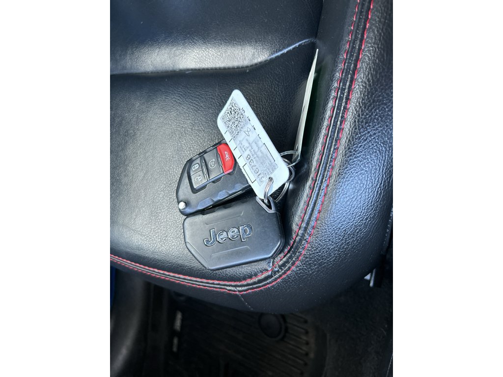 Used 2021 Jeep Gladiator Rubicon w/ Uconnect 4C Nav & Sound Group AWD/4WD image 24