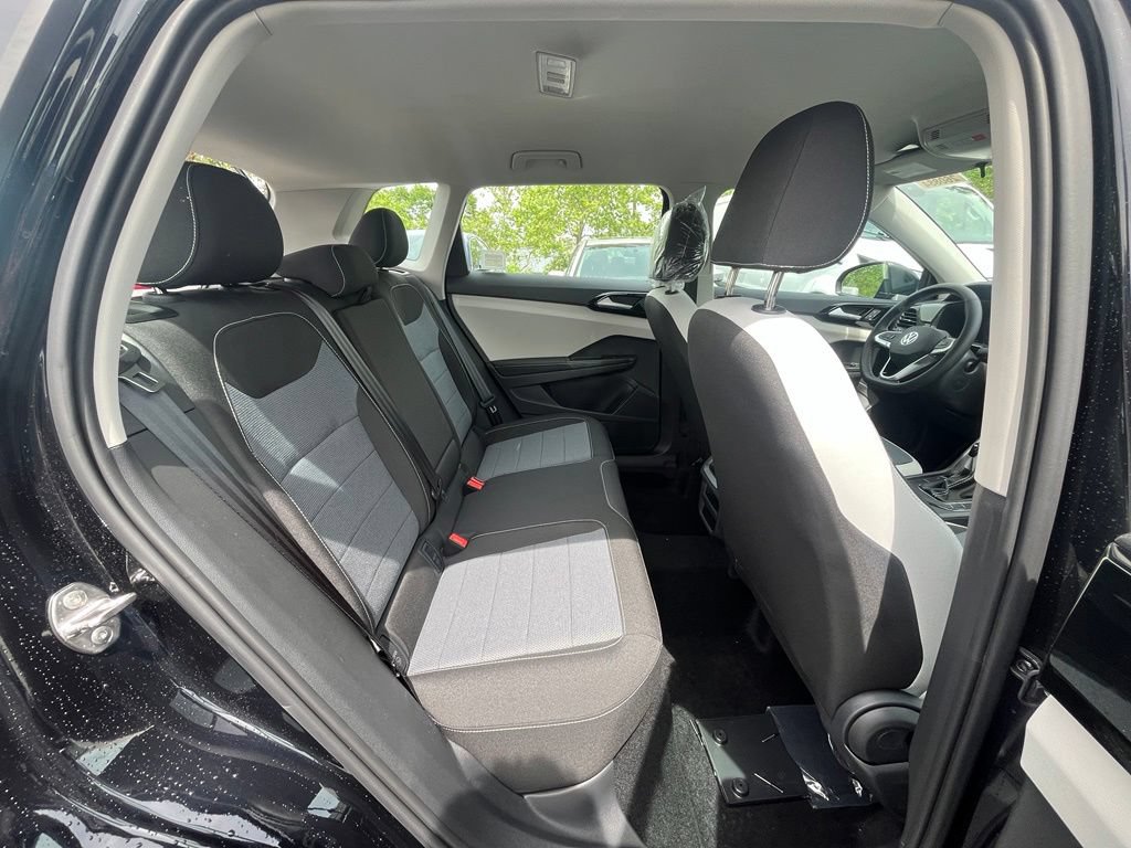 New 2026 Volkswagen Taos S FWD image 25