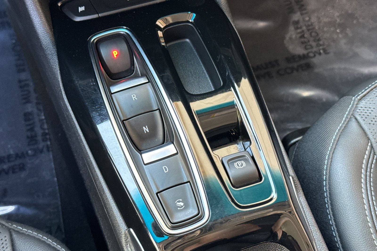 Used 2023 Chevrolet Bolt LT w/ Infotainment Package FWD image 31