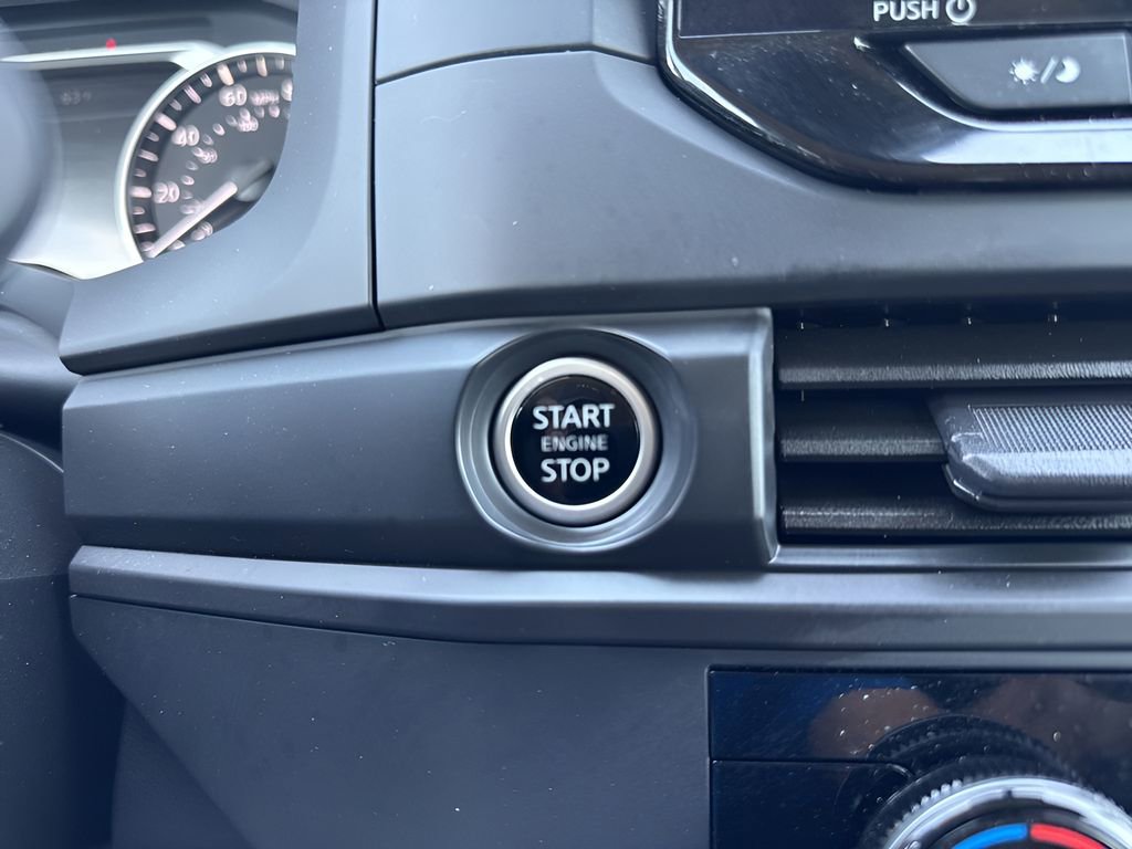 Used 2024 Nissan Pathfinder S AWD/4WD image 19