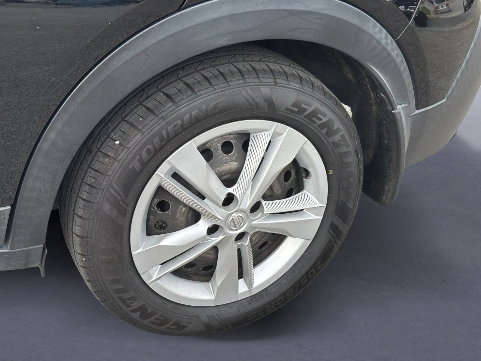 Used 2020 Nissan Kicks S FWD image 5