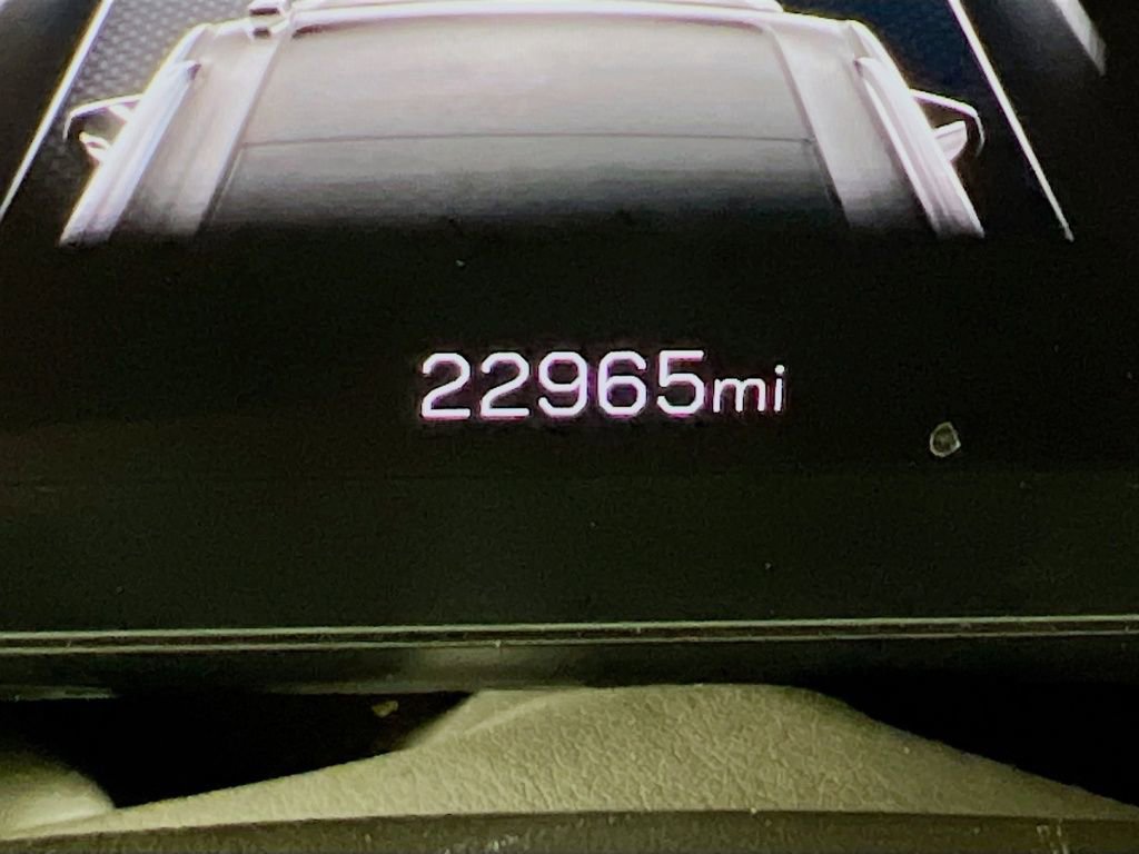 Used 2025 GMC Yukon Denali image 12