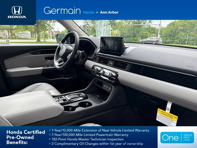 Certified 2025 Honda Pilot Touring image 21