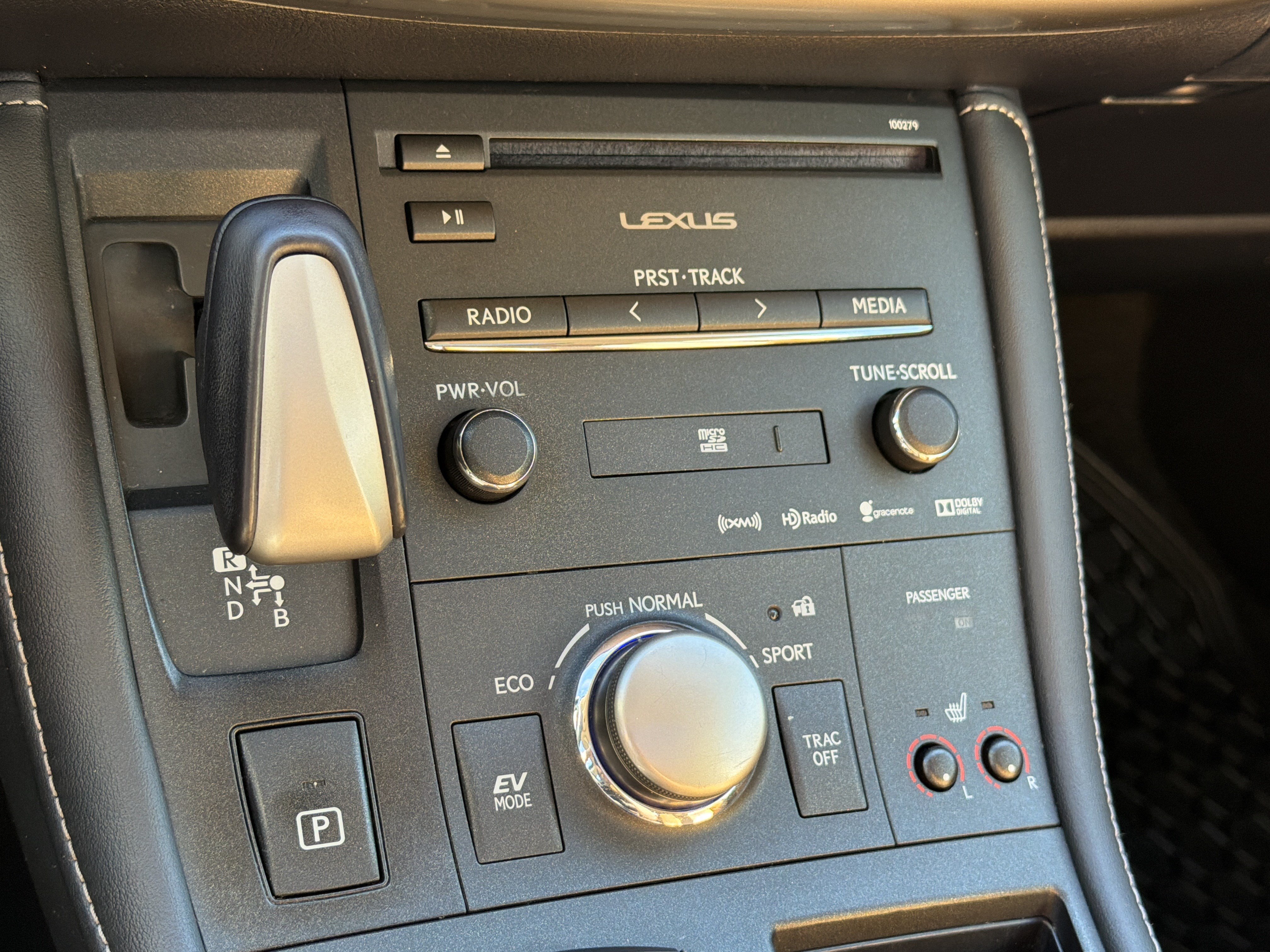 Used 2014 Lexus CT 200h FWD image 23