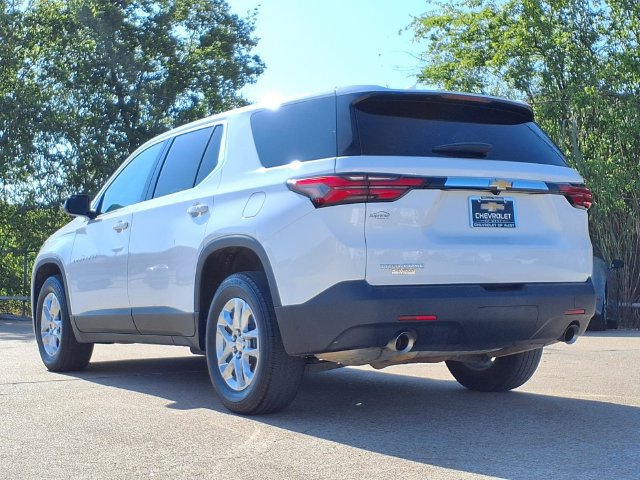 Used 2023 Chevrolet Traverse LS FWD image 7