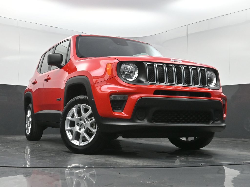 Used 2023 Jeep Renegade Latitude AWD/4WD image 22