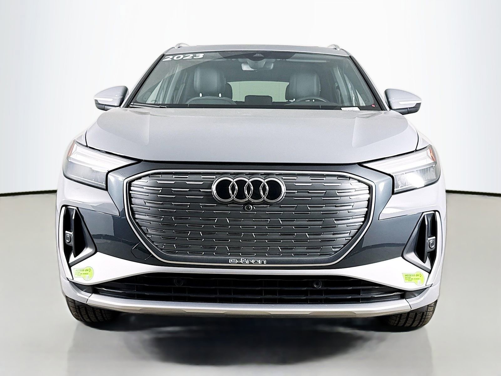 Used 2023 Audi Q4 e-tron Premium Plus w/ Premium Plus image 2