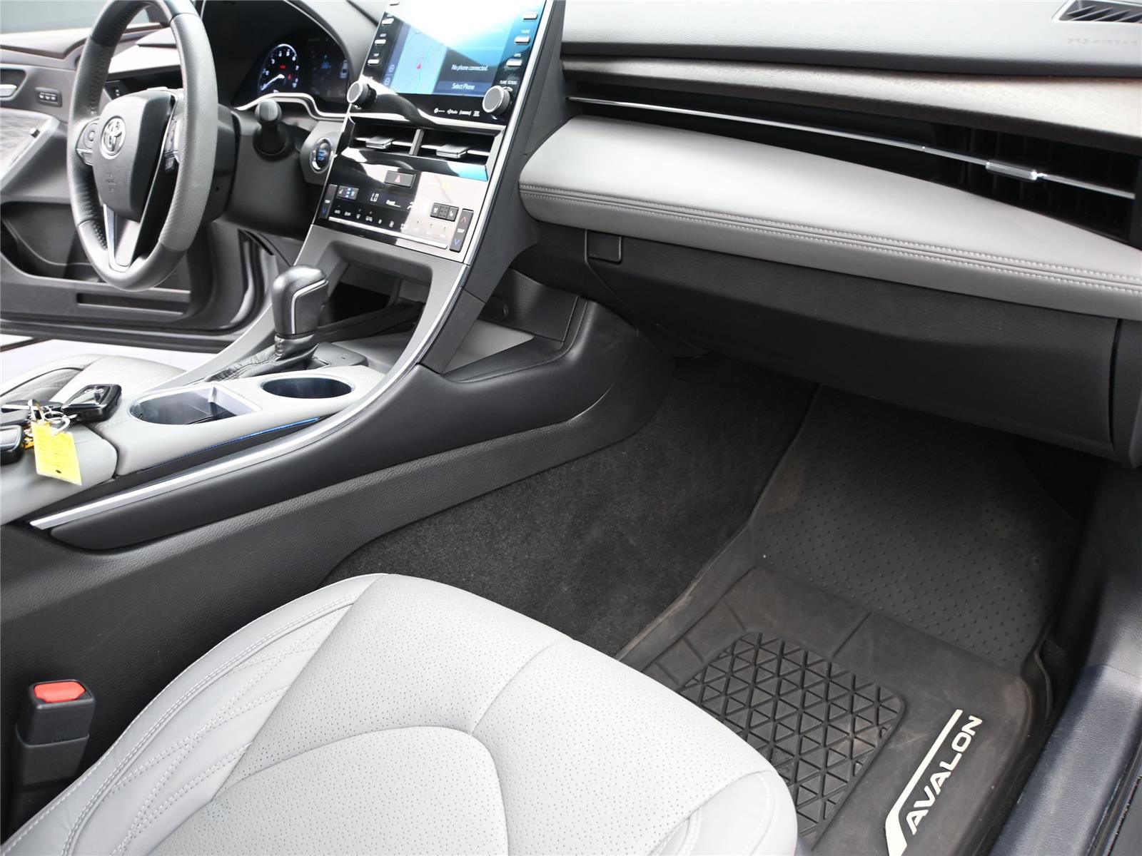 Used 2021 Toyota Avalon Limited w/ Advanced Safety Package image 17
