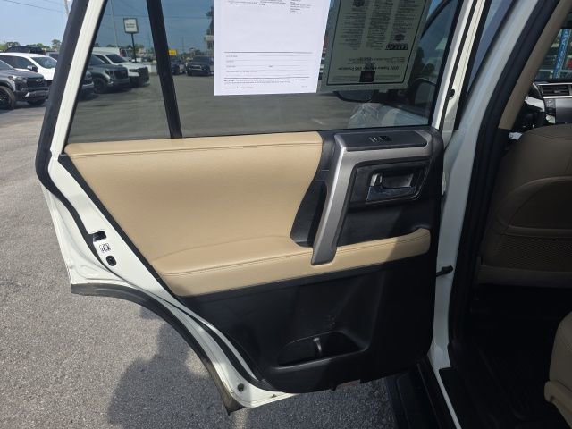 Used 2022 Toyota 4Runner SR5 Premium w/ Moonroof Package RWD image 34