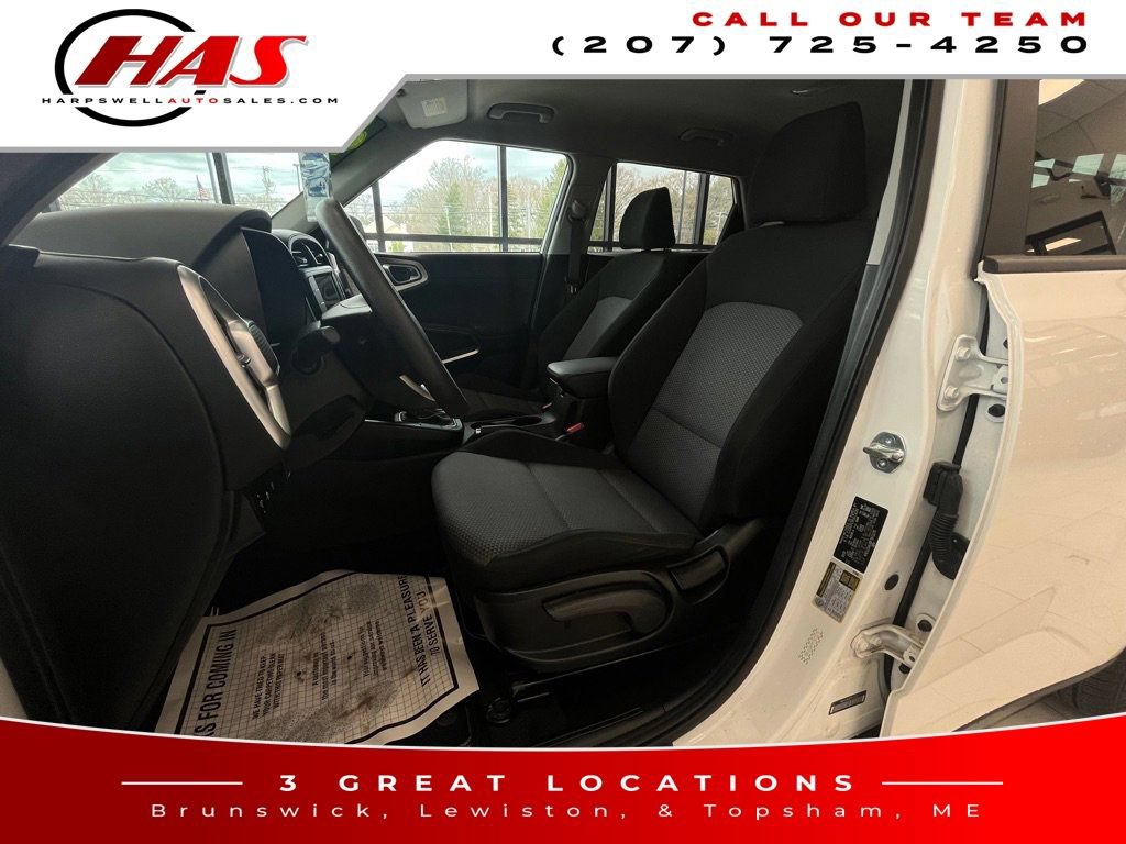 Used 2023 Kia Soul LX FWD image 10
