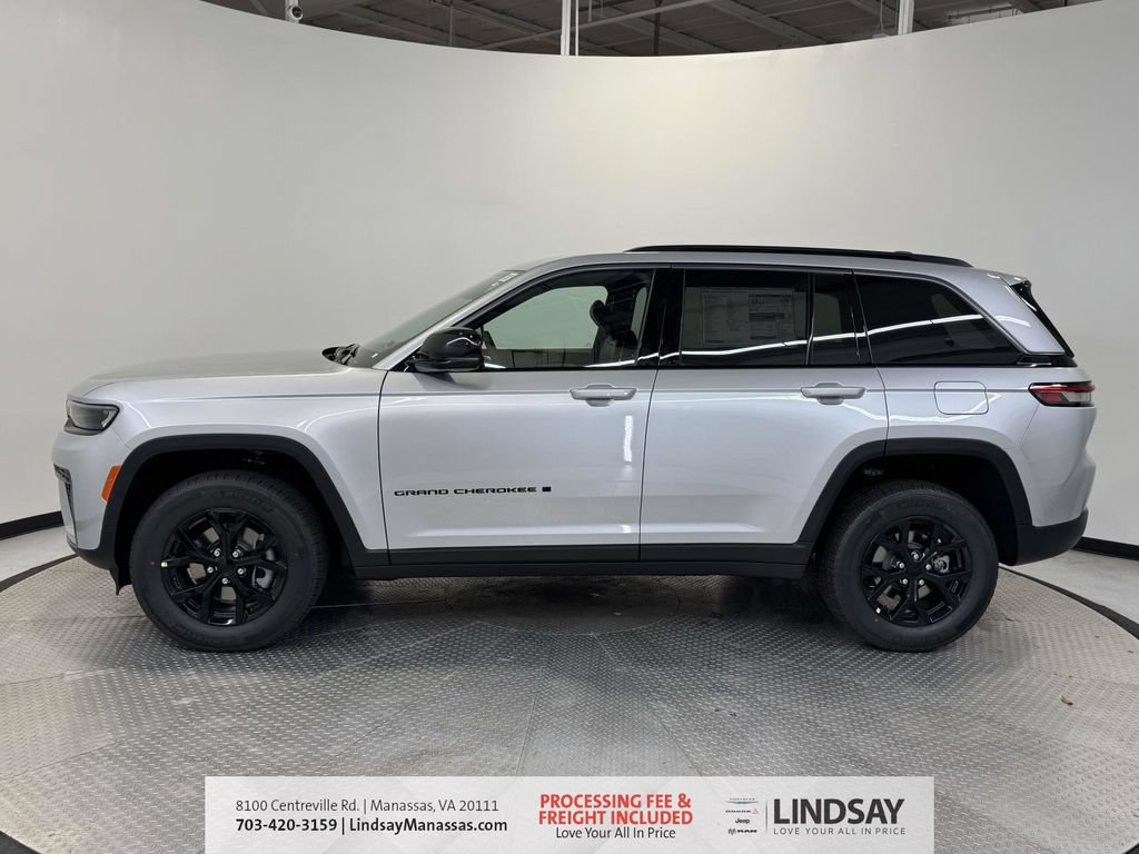 New 2026 Jeep Grand Cherokee Altitude AWD/4WD image 5