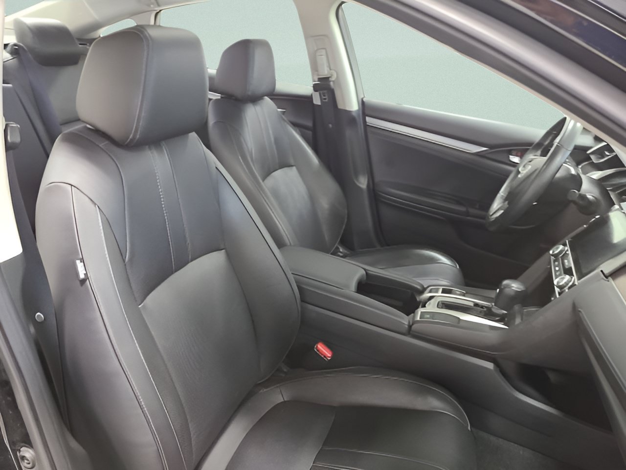 Used 2016 Honda Civic Touring image 14
